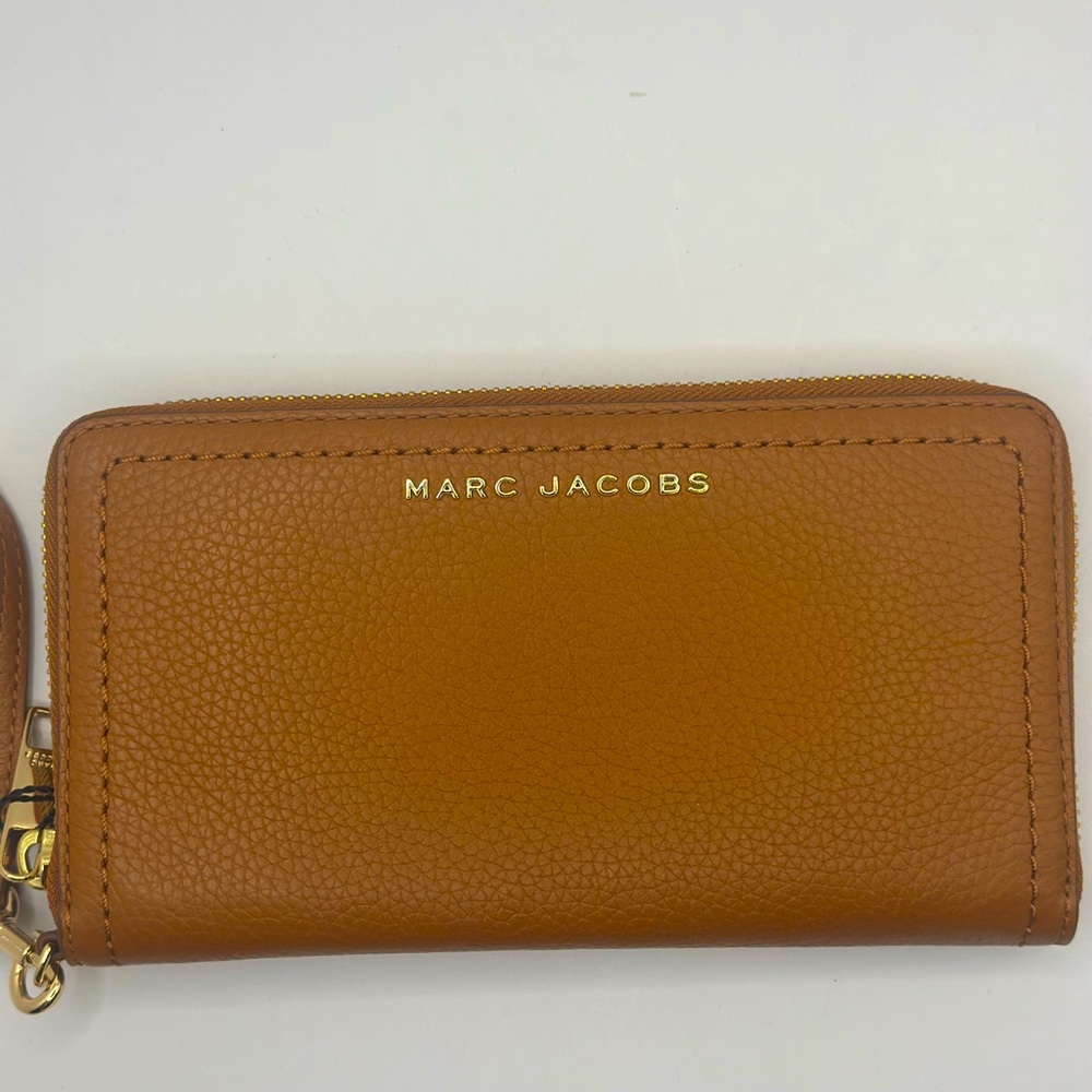 Marc Jacobs wallet clutch